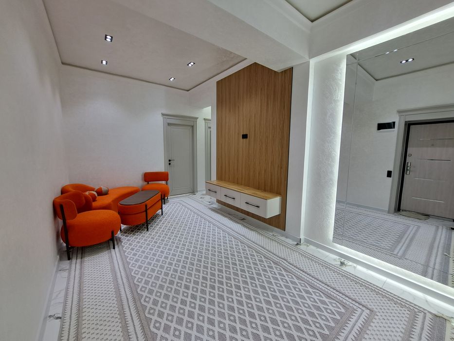 2 xonali lux kvartira sotiladi