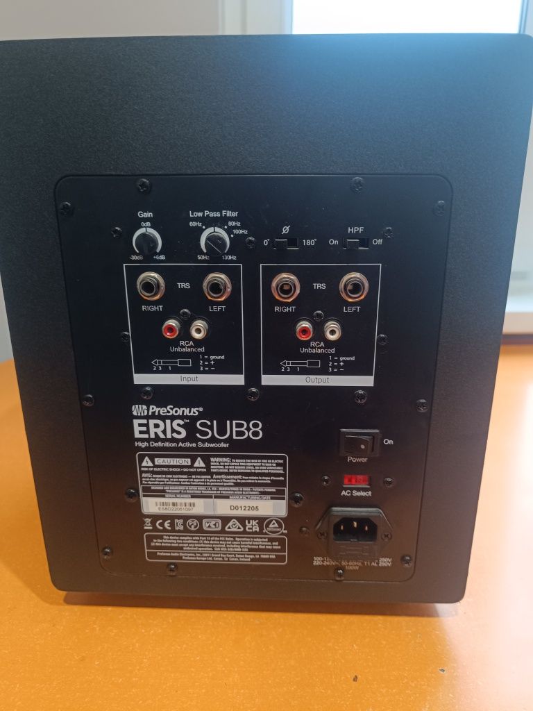 Продам Presonus sub8