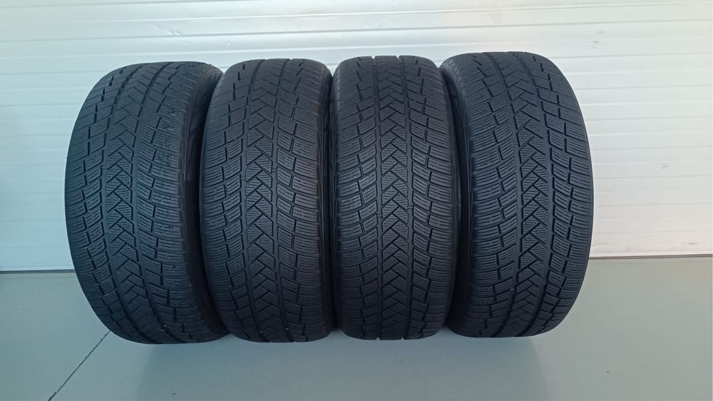 4бр зимни гуми 225/50/19/vredestein wintrac pro giugariodesign/dot3619