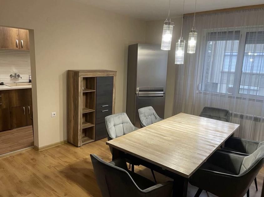 Дава се под наем Етаж от къща в Пловдив, Гагарин - 100 кв.м за 600 € - Снимка #4