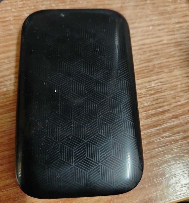 Router Portabil Marca Tenda pentru telefonul mobil 4G LTE