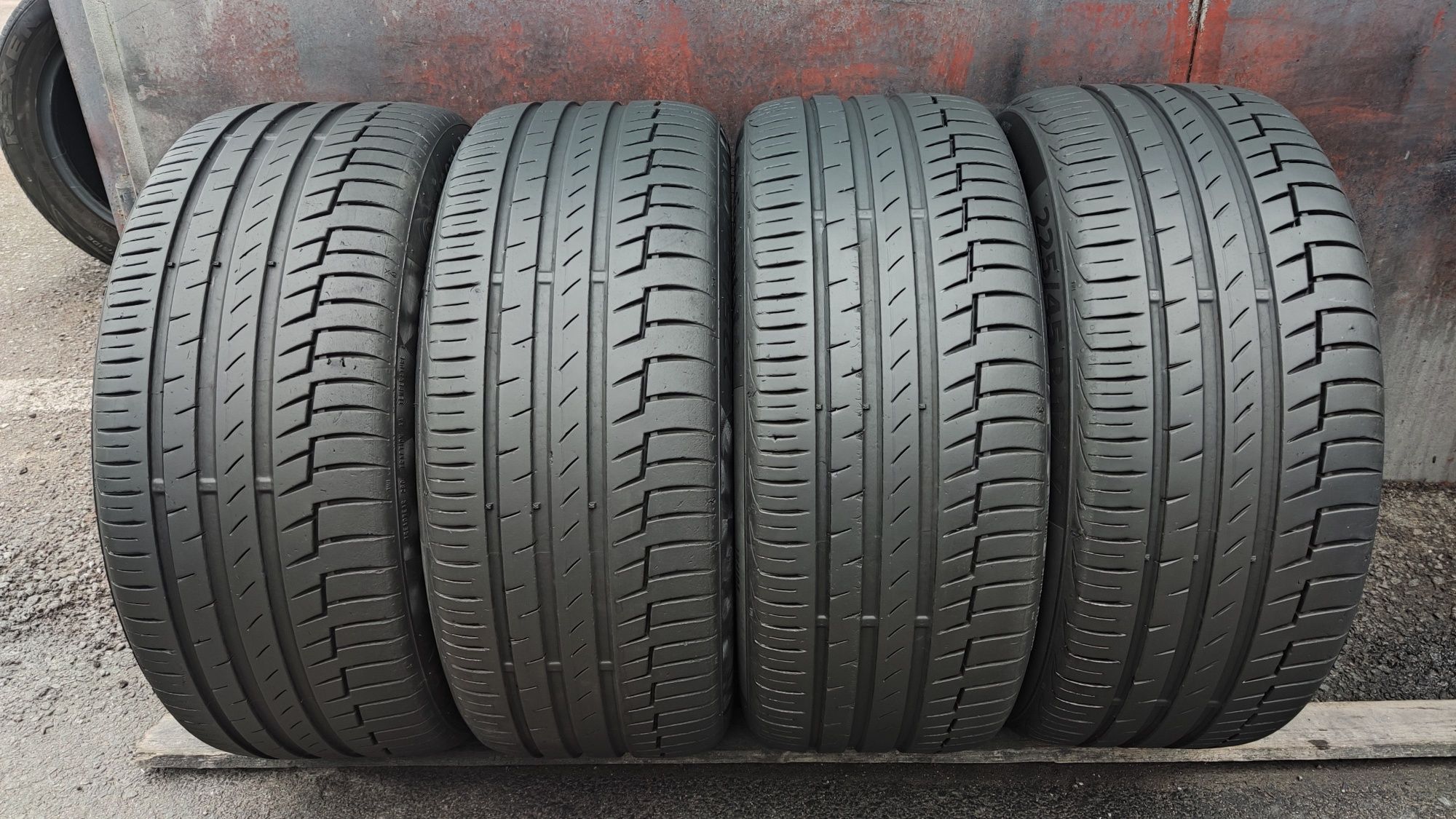 4бр. летни гуми 225/45/17 Continental Premium Contact 6
7mm
dot23
Добр