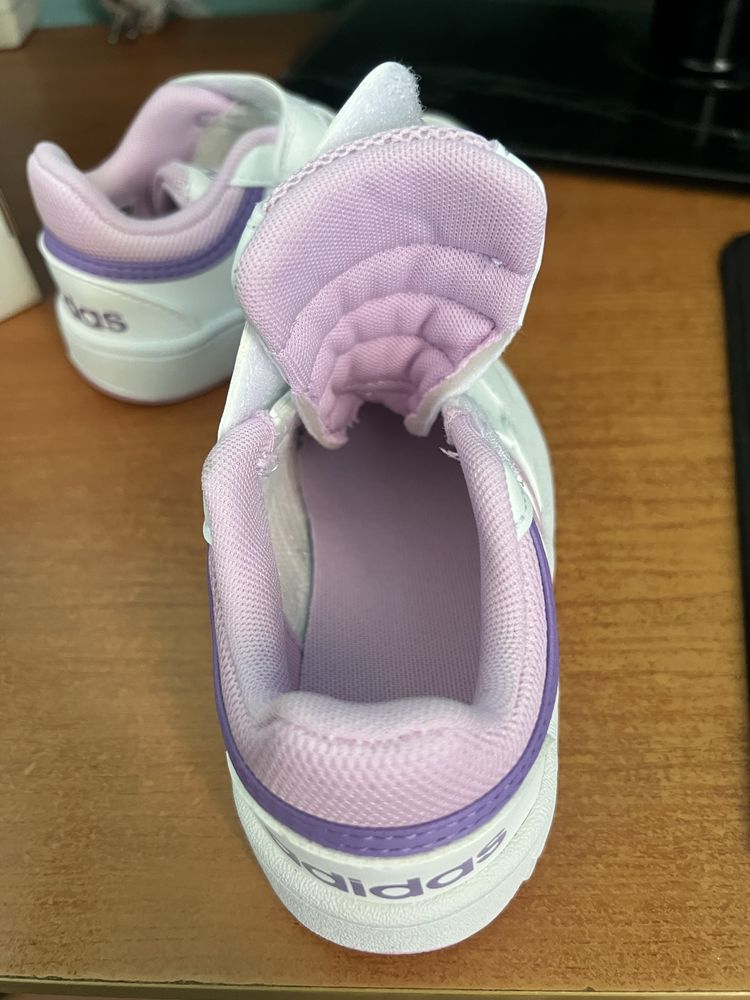 Детски оригинални маратонки Adidas