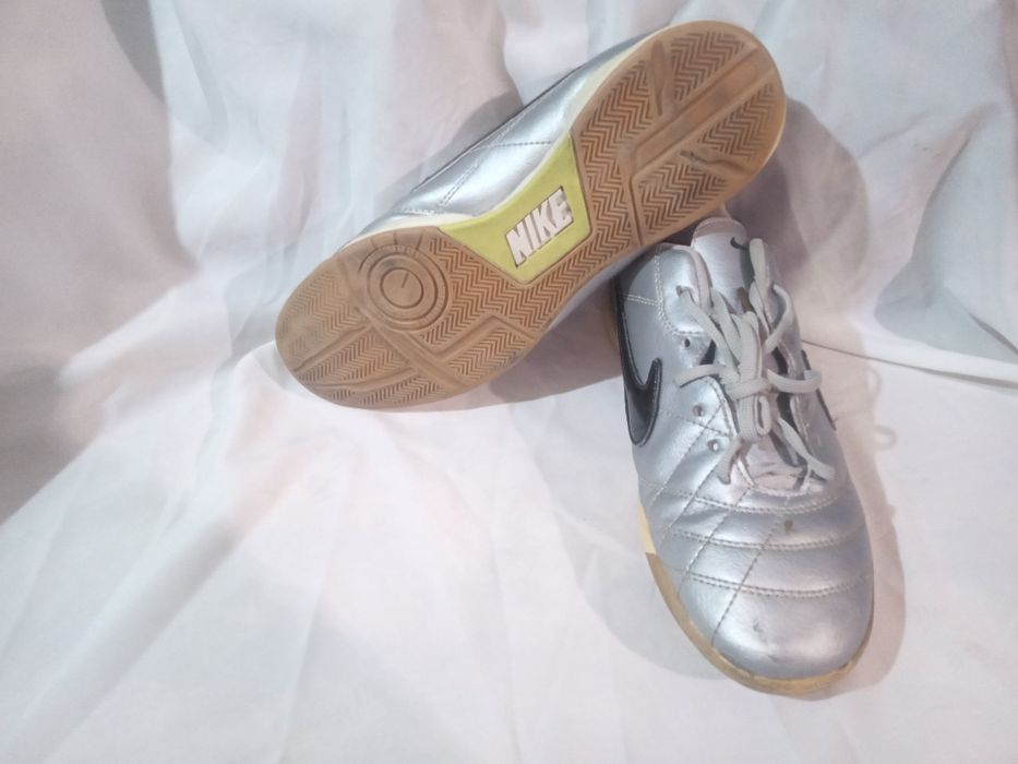 Футзальники nike tempo с щитками и гетрами