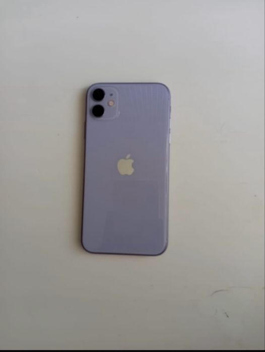 Продам 11 Iphone в хорошем состояний