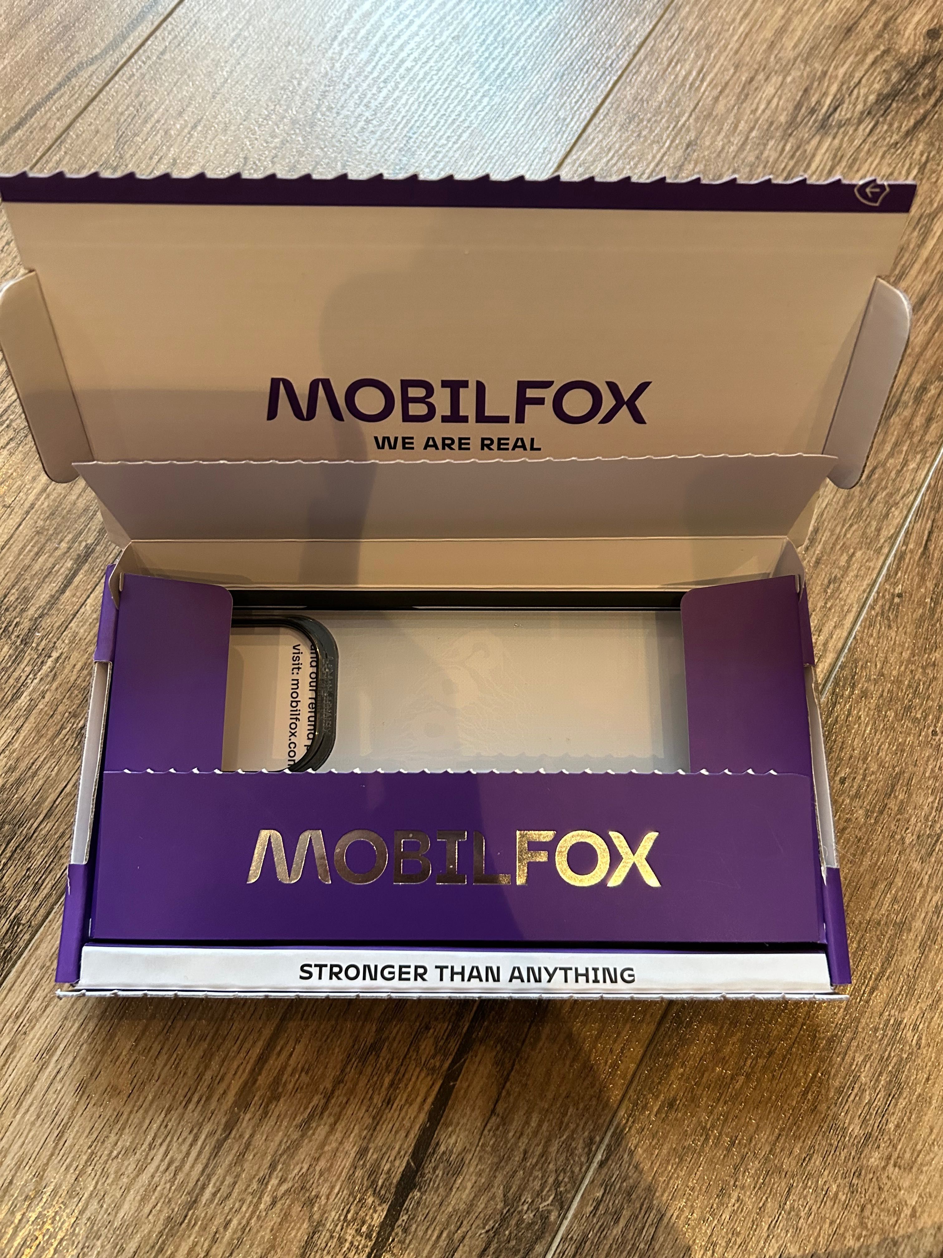 Продавам кейс за телефон iphone 14 pro max