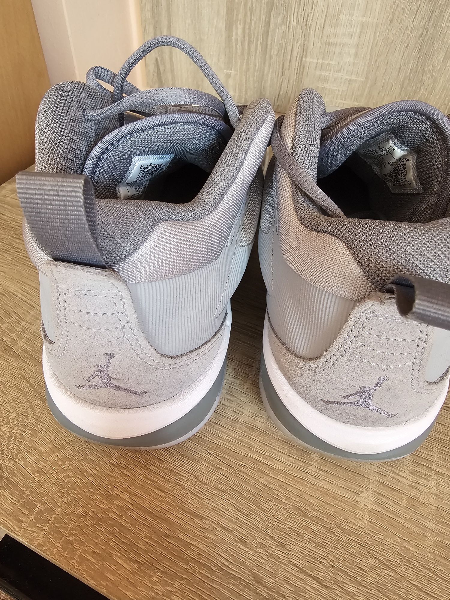 Оригинални маратонки Nike