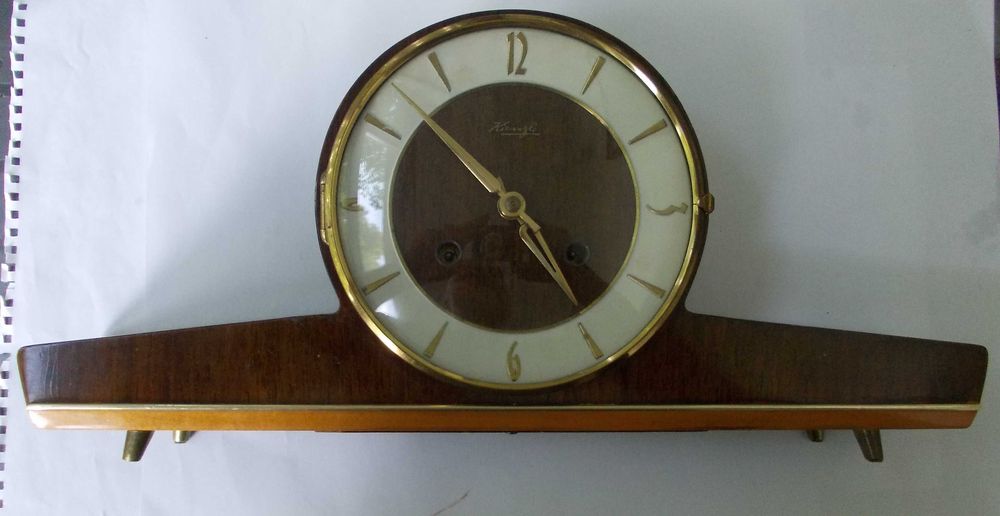 Ceas pendula de bufet semineu Kienzle