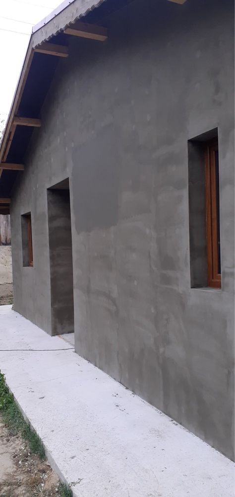 Продавам къща 100м/2 с ток и вода