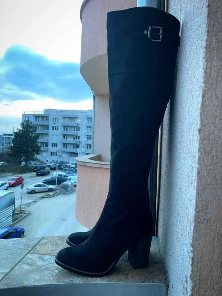 Дамски велурени ботуши