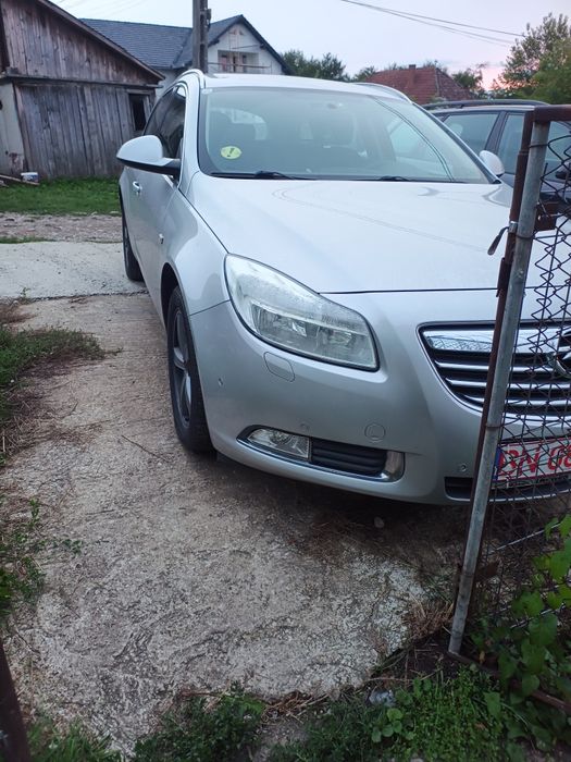 Opel insigna sports tourer 2013