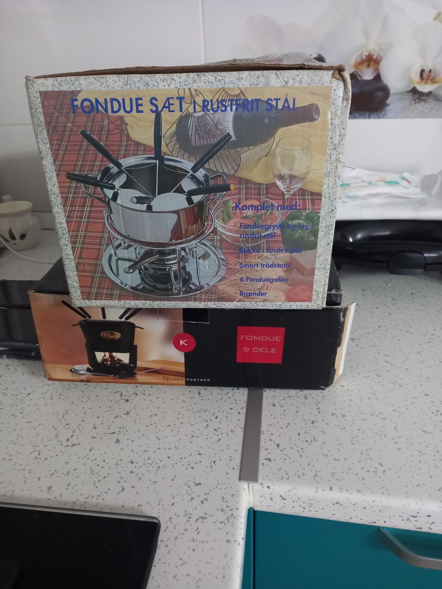 Fondue 2 seturi NOI !!!