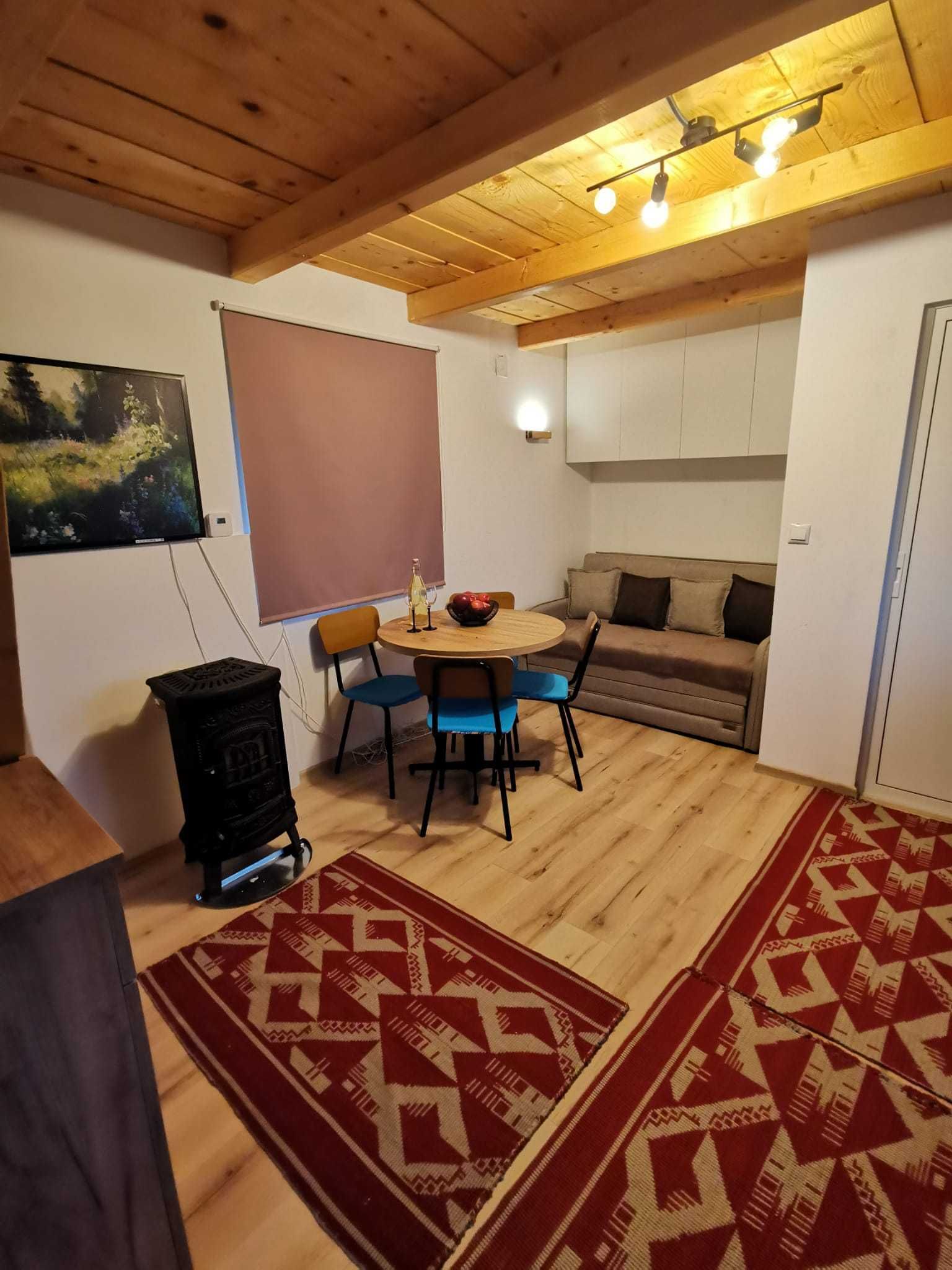 Cabana tip tiny house la 12 km de Cluj la marginea padurii