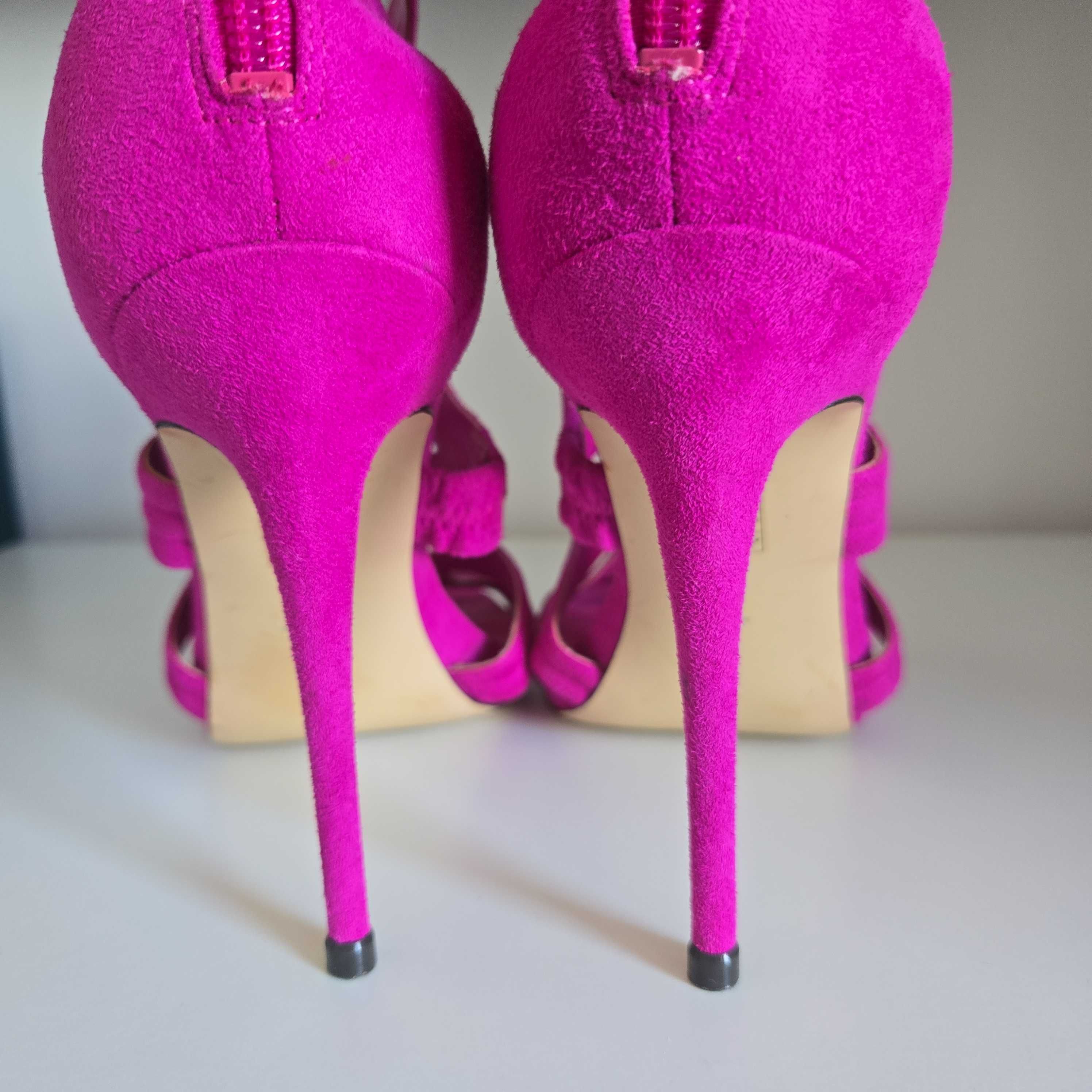 Guess sandals pink