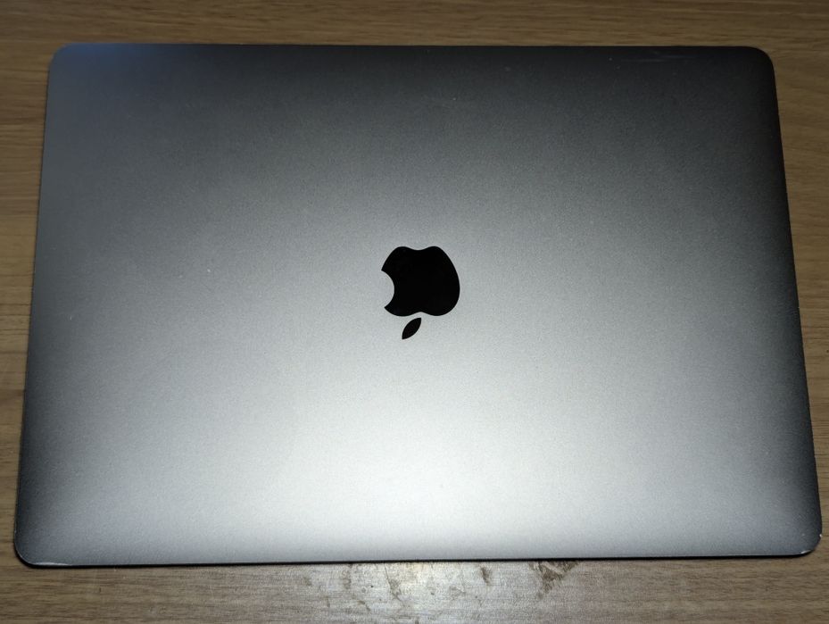 MacBook pro 13 touch bar 2017
