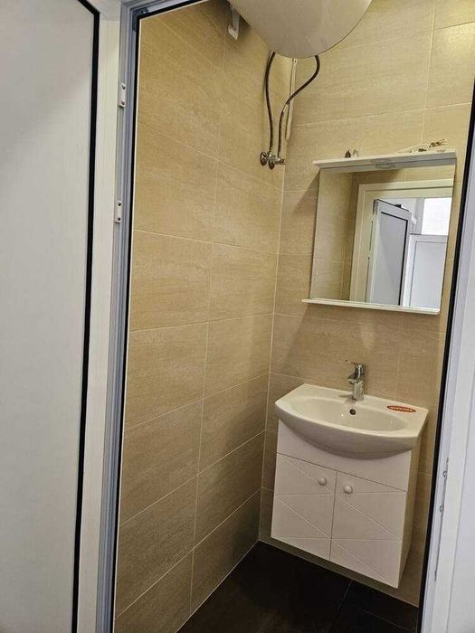 Дава се под наем Магазин в Пловдив, Коматевски възел - 40 кв.м за 360 € - Снимка #1