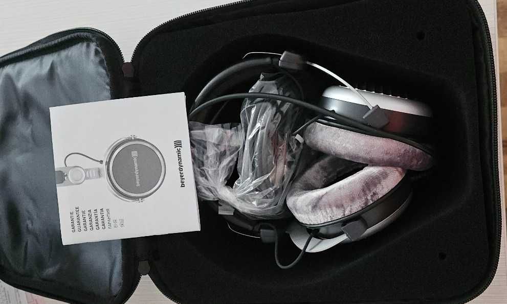 Beyerdynamic DT 990 Edition 600 Ohm + Amplificator DV 336SE (cu lămpi)