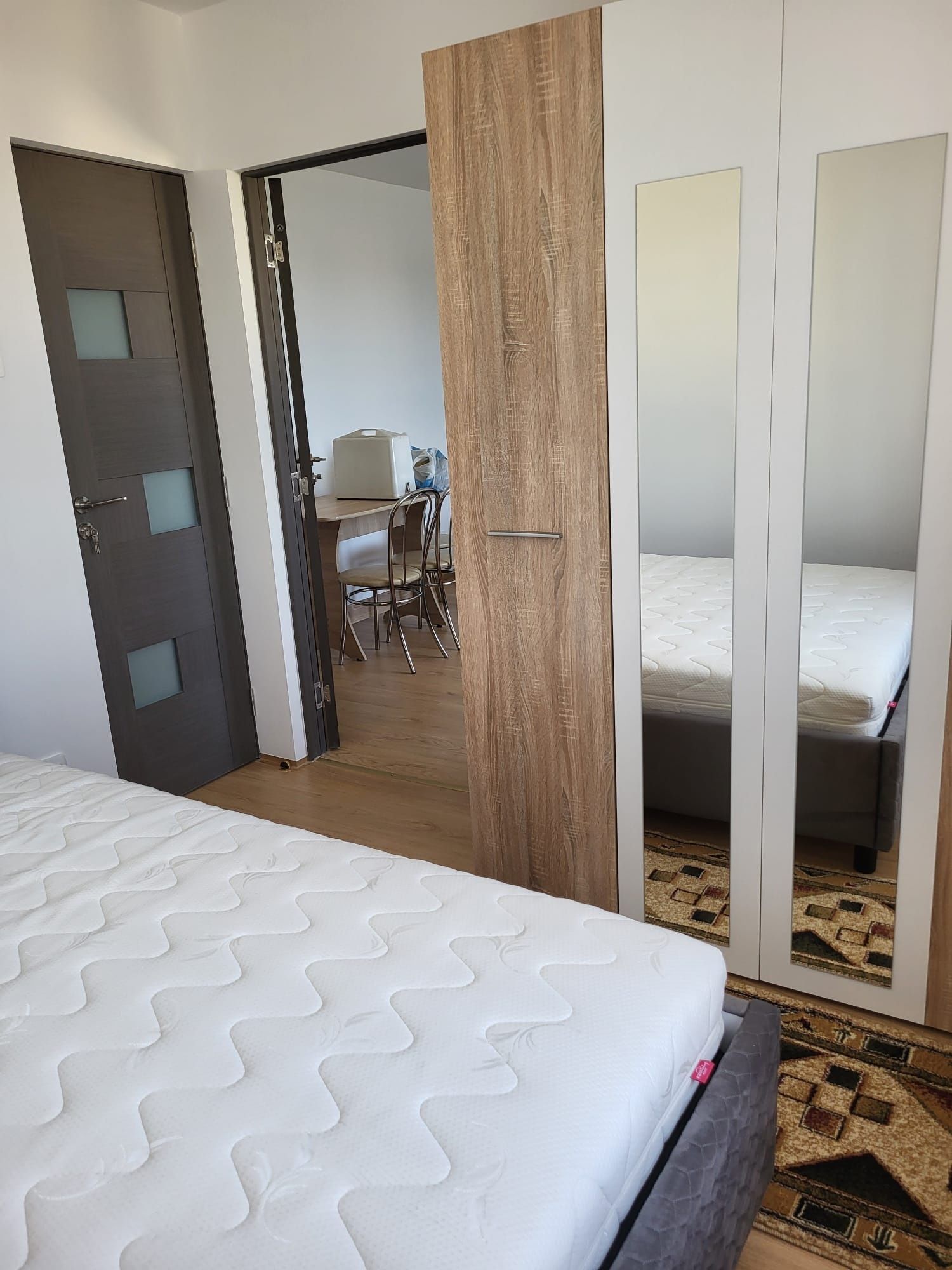 Inchiriez apartament 2 camere în Turda