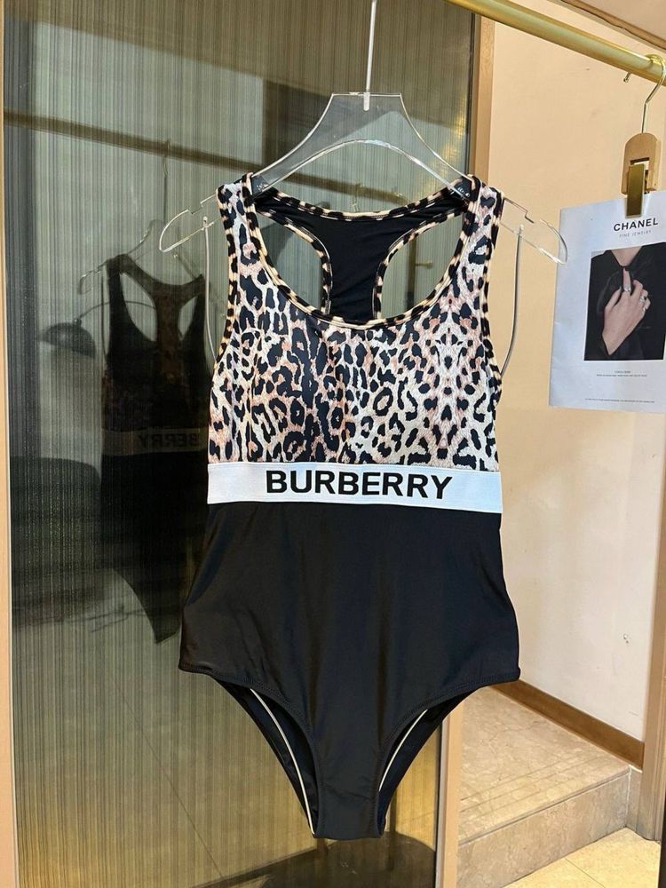 Costum de baie Burberry