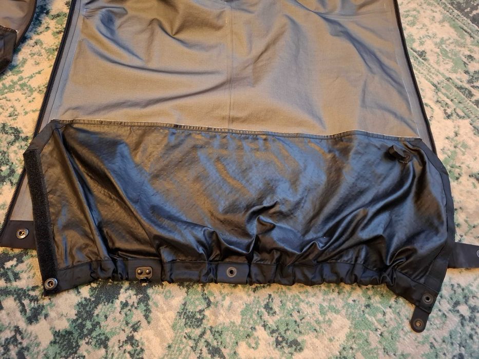 suprapantalon Arc'teryx Theta SV Bib marimea L