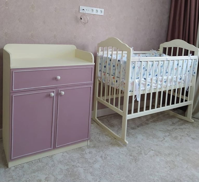 Кроватка с матрасом и бортиками