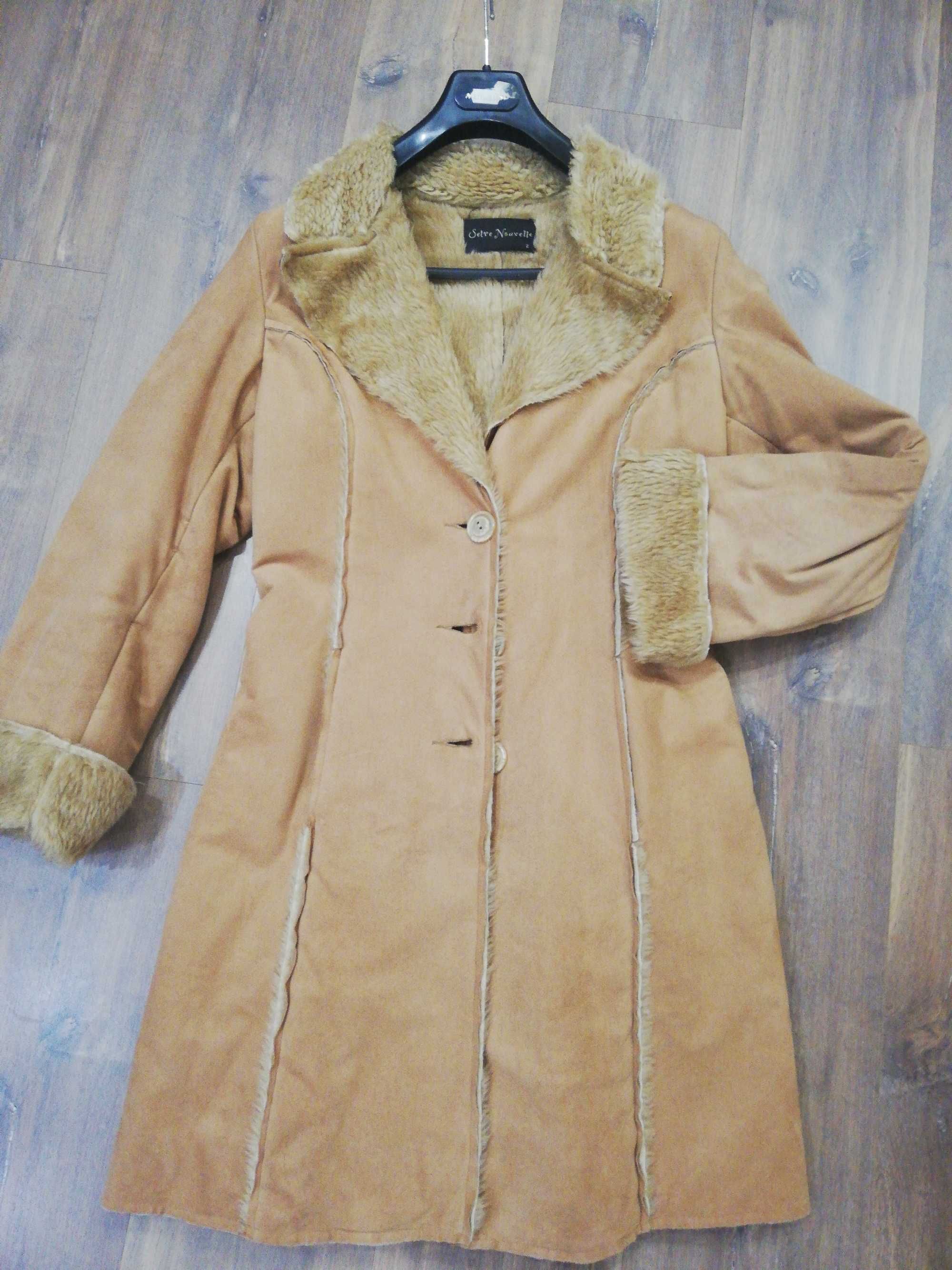 Дамско палто, цвят камел