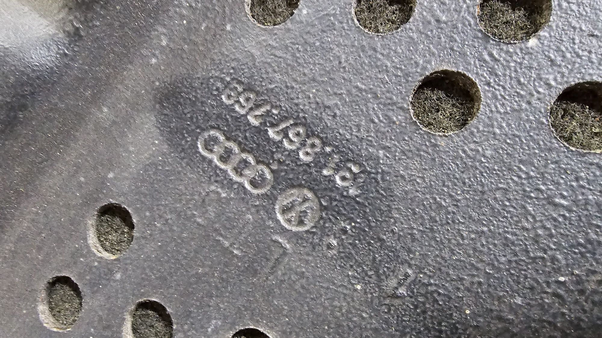 Polita portbagaj originala Volkswagen Golf 2

Stare foarte buna 

Cod