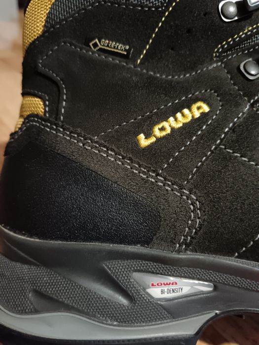 LOWA Vantage GTX Mid