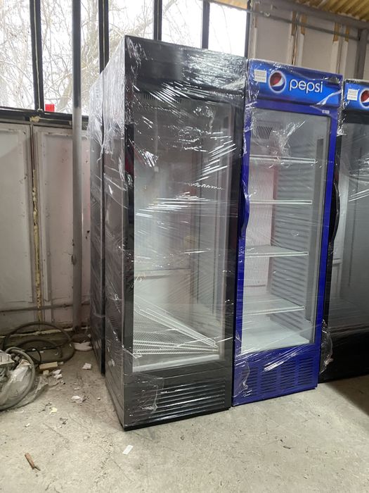 Vitrina frigorifica verticala pentru racoritoare/bauturi/lactate