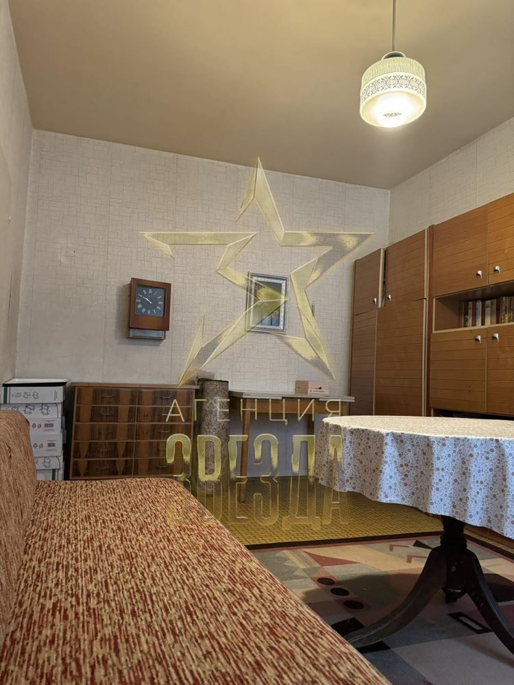 **Продава се тристаен апартамент в Кършияка, Пловдив**