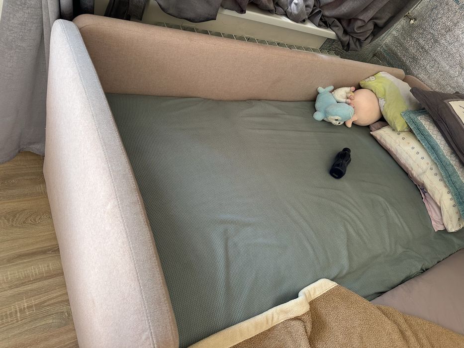 Кровать в хорошем состоянии