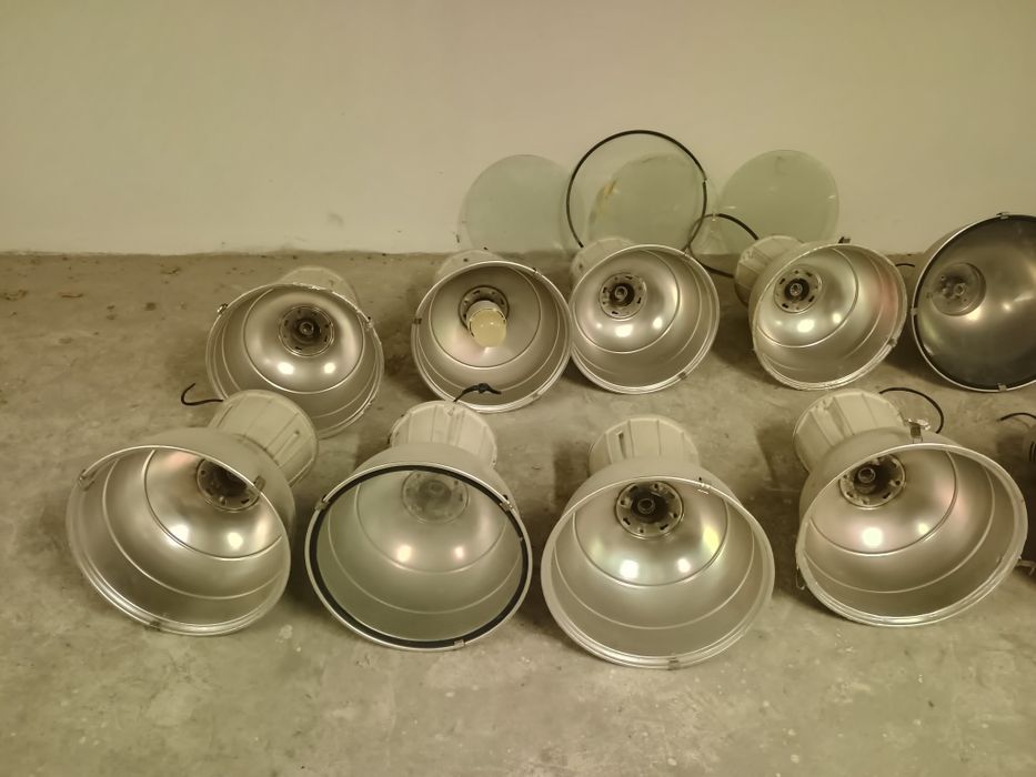 Осветителни тела  18.бр. 360лв.