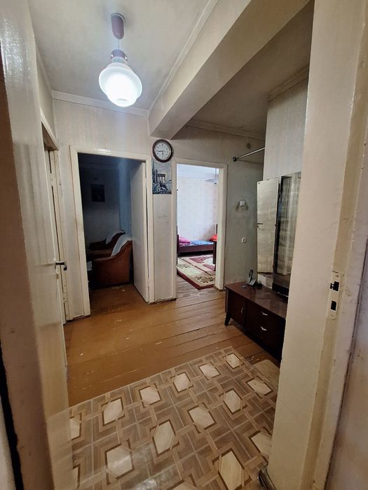 Продаётся квартира Чиланзар квартал 19. 2х комнатная 77 серия