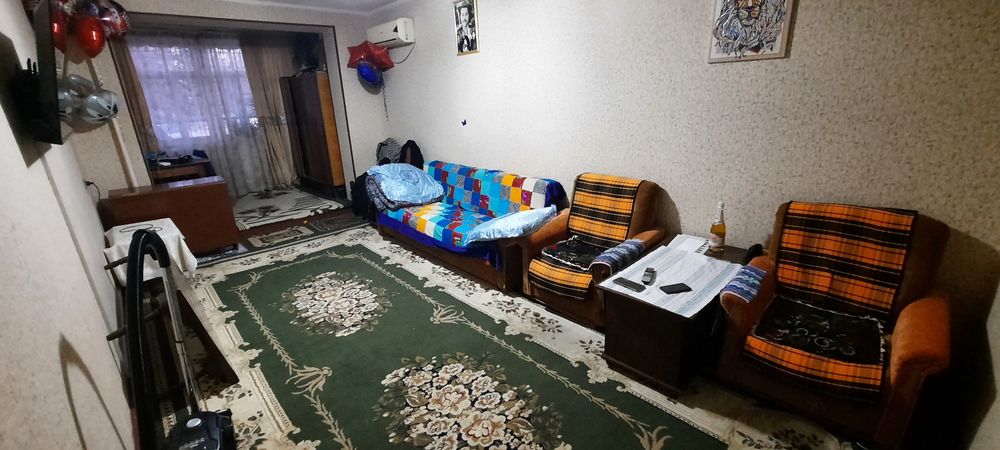 Квартира продаётся в Пахтазоре, 3 комнатная, 1-этаж, с мебелью и техни