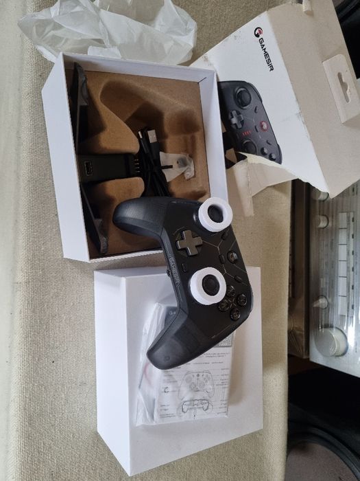 Wireless Game Controller Gamesir CYCLONE. Nou.