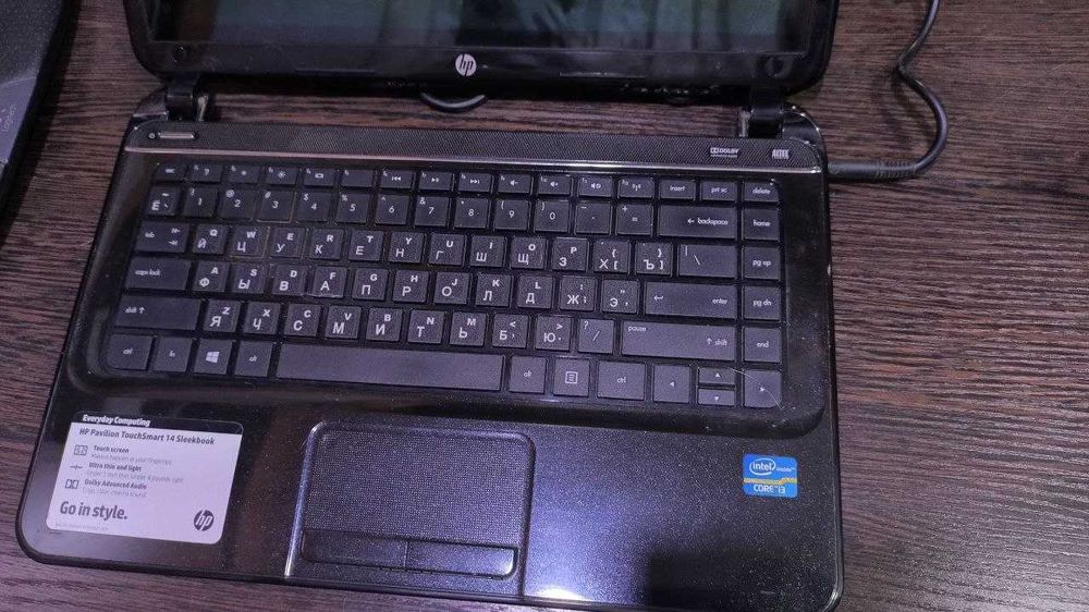 Ноутбук HP Pavilion TouchSmart 14 sleekbook