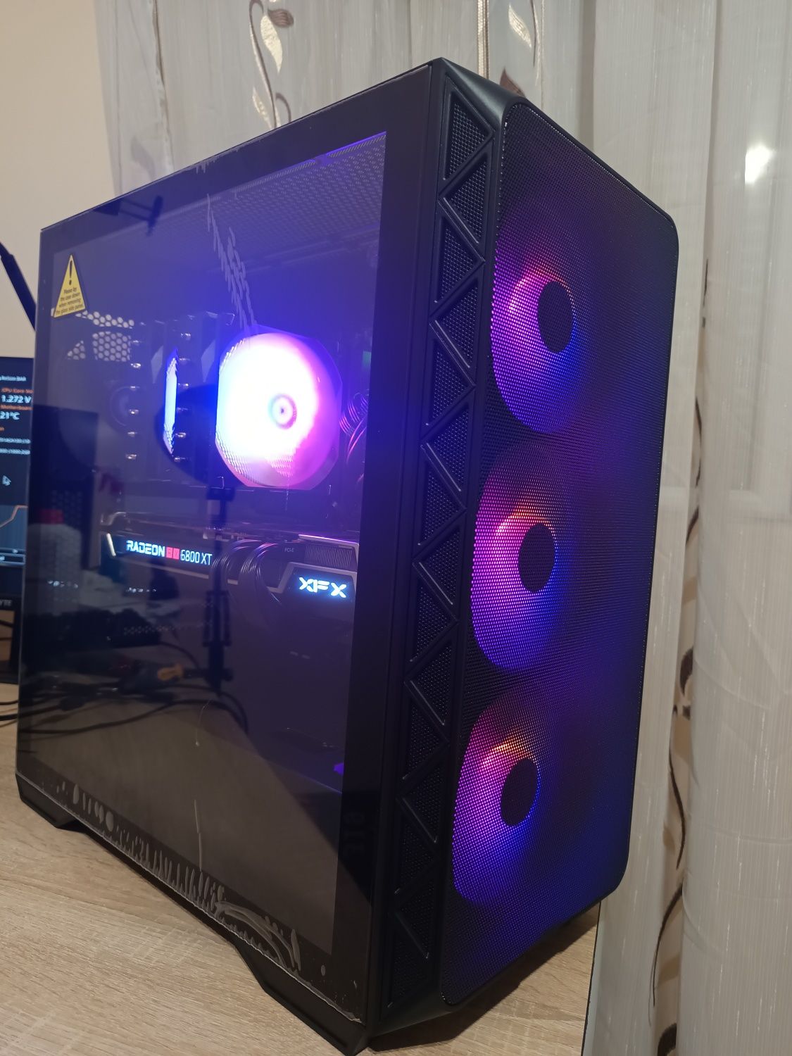 PC Gaming RYZEN 7700 | RX 6800 XT | Trimit prin CURIER