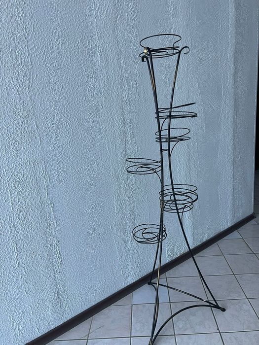 Подставка для цветов