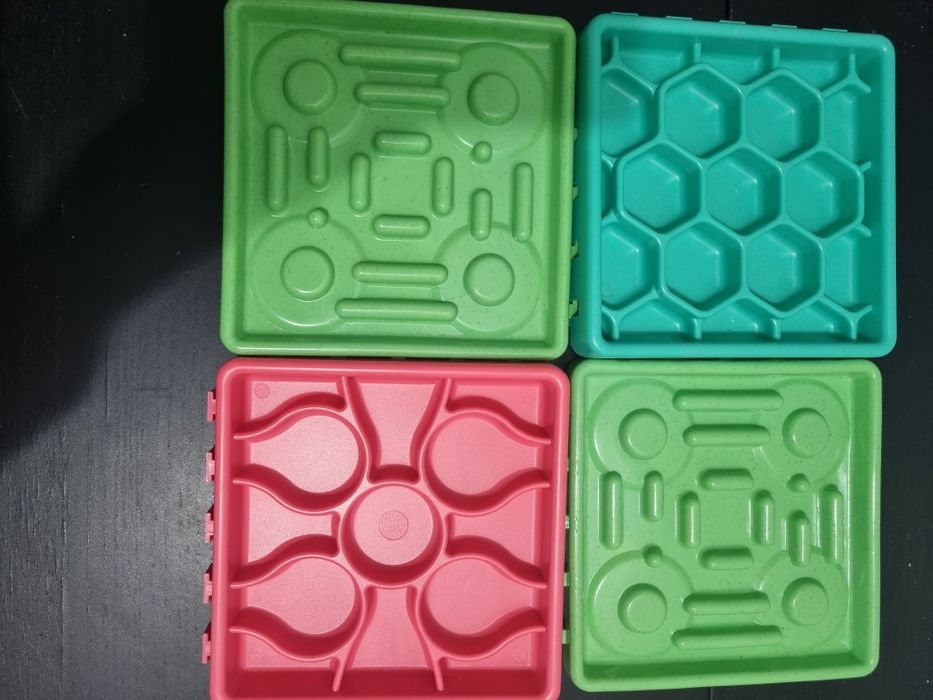 Set 4 boluri hranire lenta caini/pisici