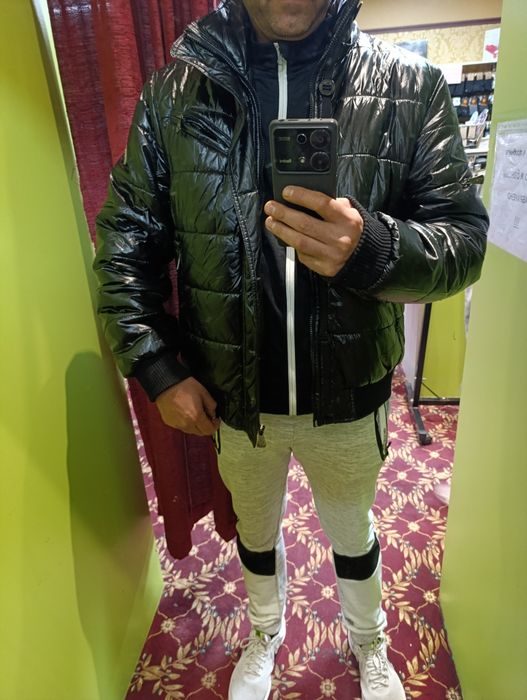 Яке  Moncler размер L