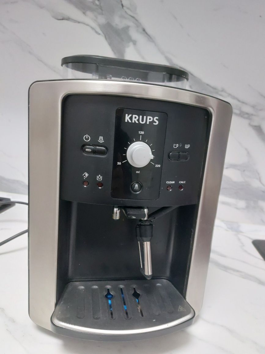 Срочно продам кофемашину KRUPS модель Espresseria automatic series EA8