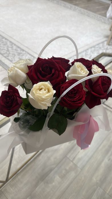 Срочно продам корзину-сумку цветов