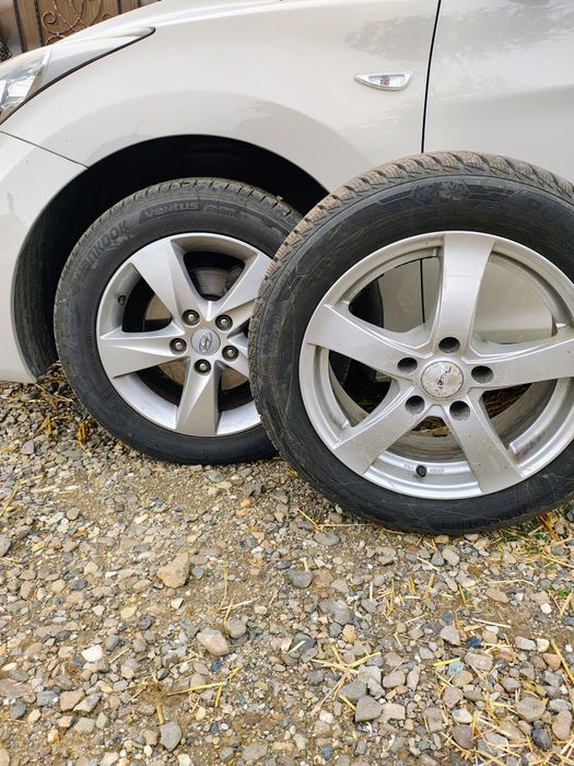 Hyundai Elantra 2012 130000km