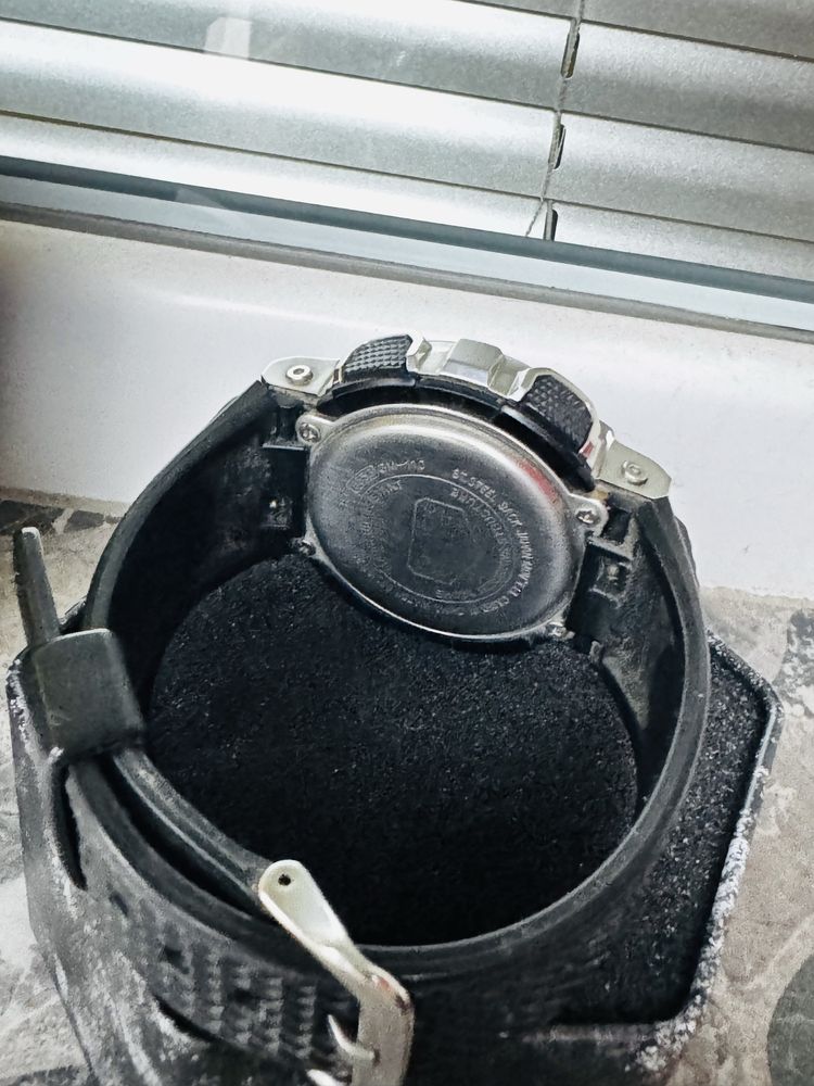 Часовник Casio G-SHOCK