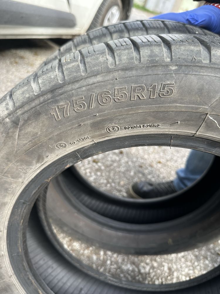Зимни гуми Firestone 175/65/15 на малко километри
