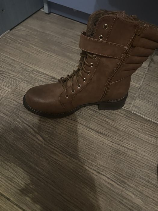 Ghete noi, maro, piele ecologica, imblanite