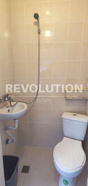 Двустаен апартамент в района на Колхозен пазар!