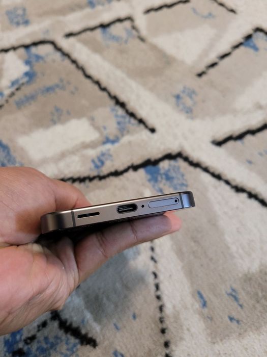 Samsung Galaxy s24  .5G