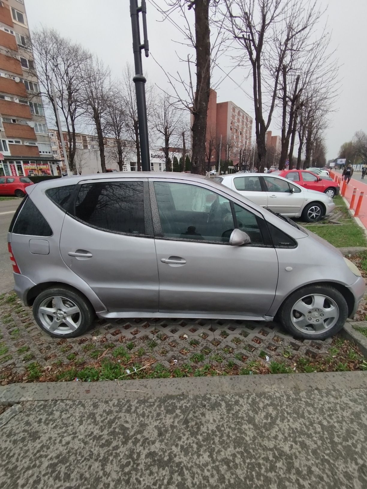 Vând Mercedes  A160