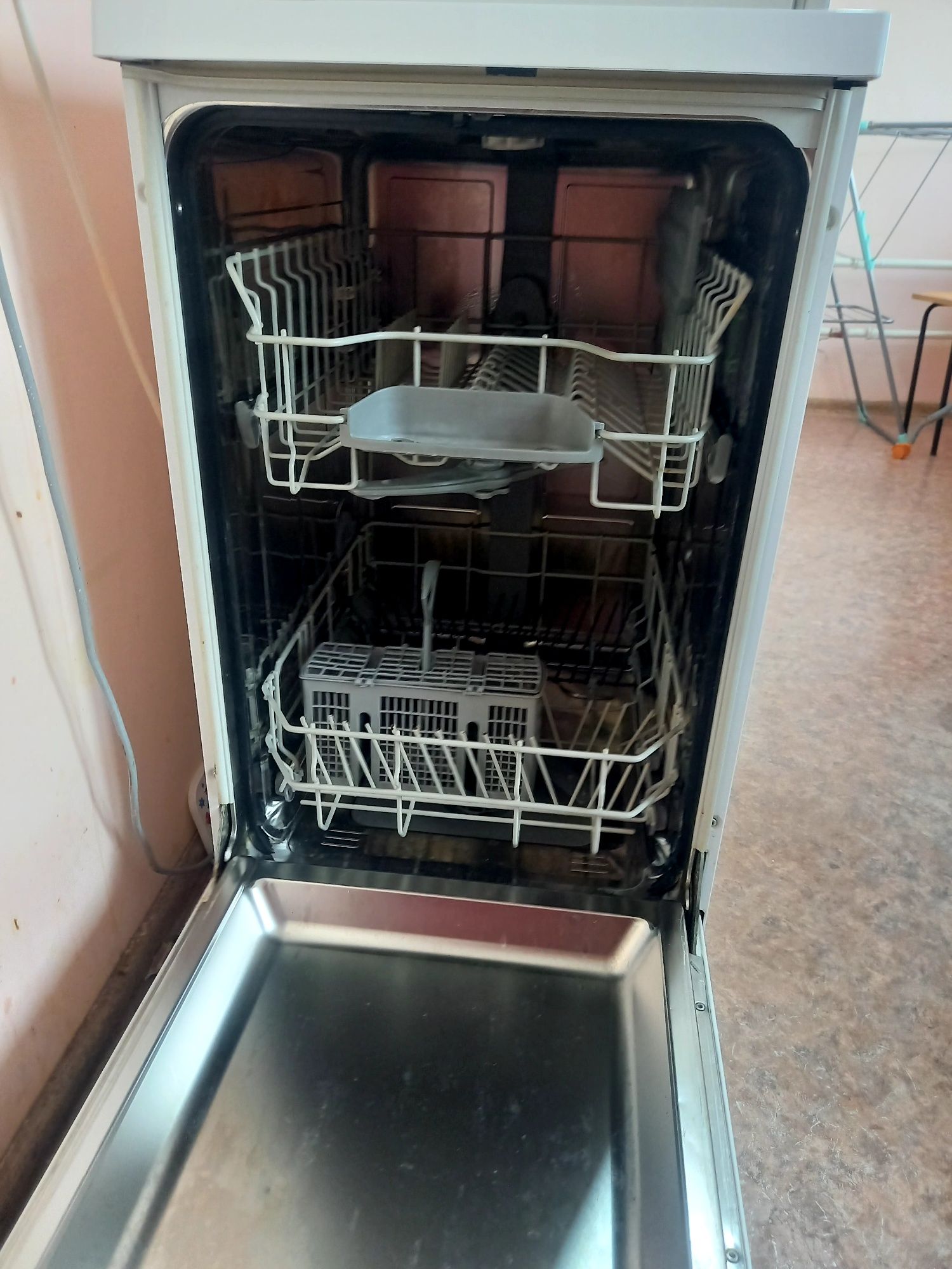 Продам посудомоечную машину BOSCH  практически новая